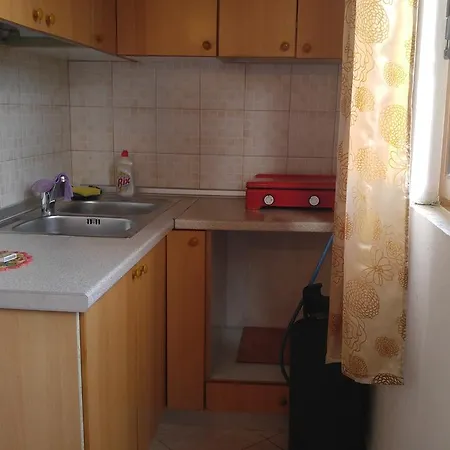Paradise Family Bed & Breakfast *