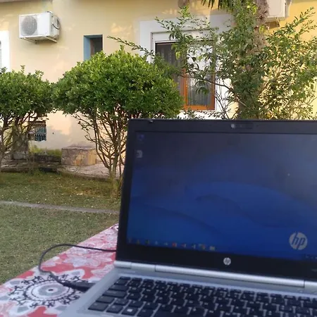 Bed & Breakfast Paradise Family Orikum
